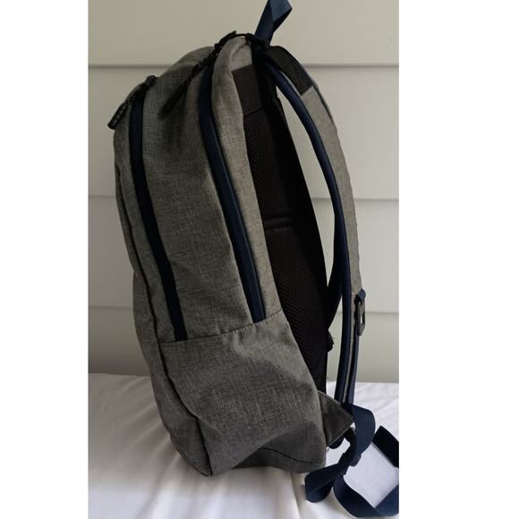 Timbuk2 Parkside Laptop backpack with Chimp logo EUC - Picture 5 of 10